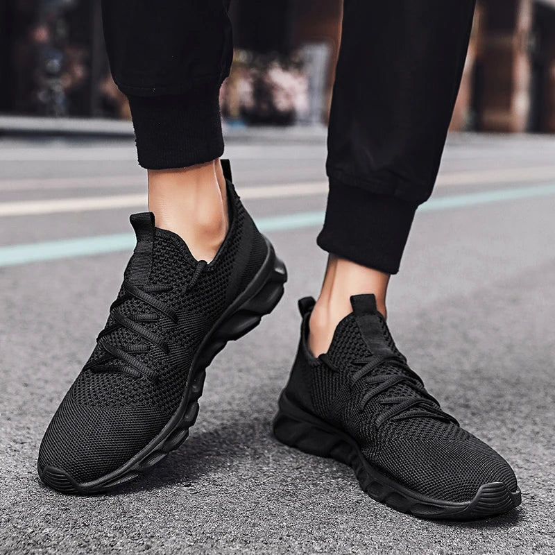 Men's casual sports shoes breathable summer light Soft sole comfort outdoor running shoes fashion student mesh plus size sneaker