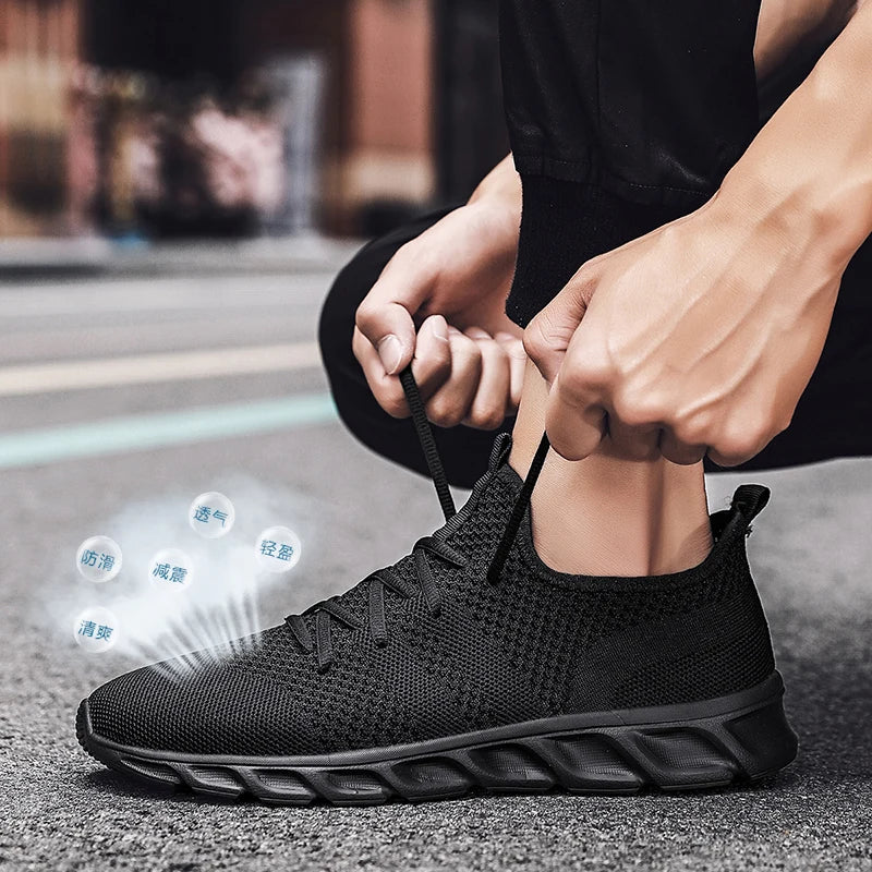 Men's casual sports shoes breathable summer light Soft sole comfort outdoor running shoes fashion student mesh plus size sneaker